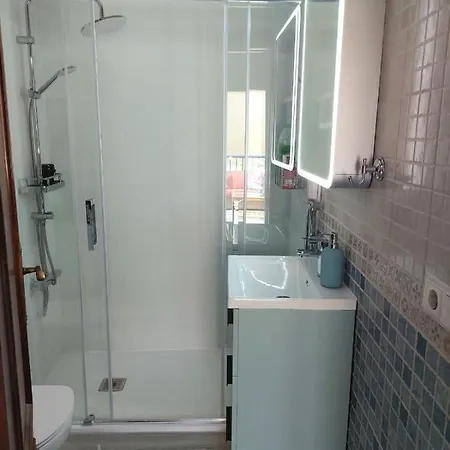 Cozy Penthouse With Excellent Location 아파트 *