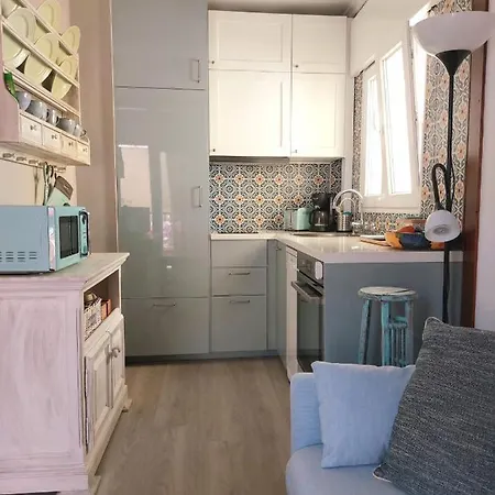 Cozy Penthouse With Excellent Location 아파트 푸엔히롤라